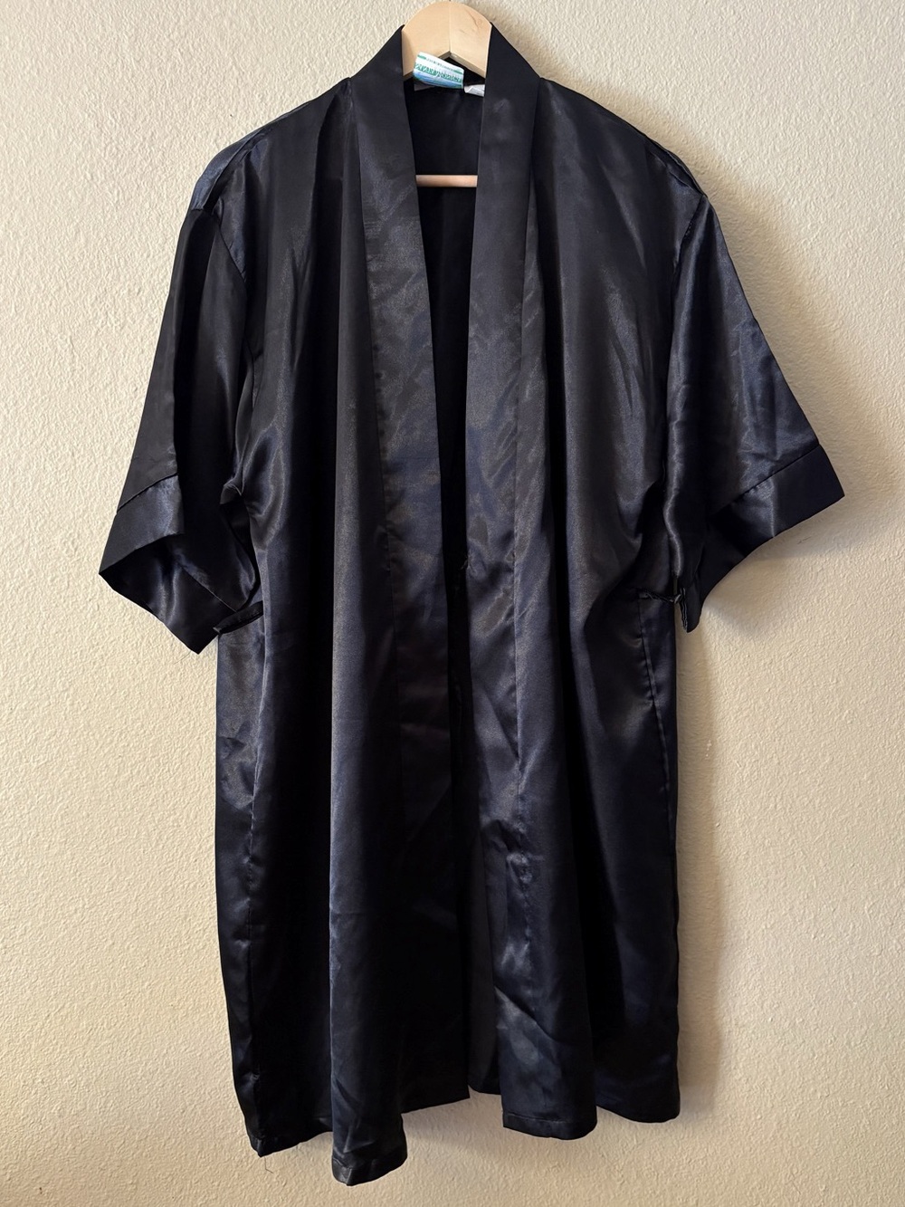 Vintage Santa Monica Black Satin Kimono Robe One Size 90s Y2K Loungewear